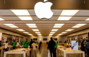 Apple will close its first unionized retail store